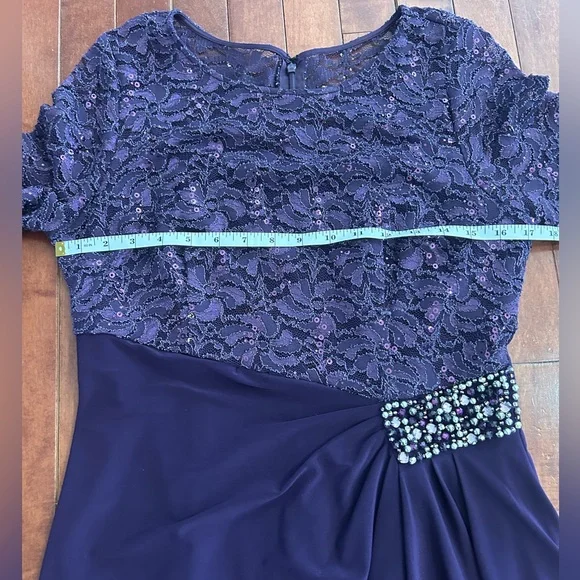 Alex Evenings Elegant Purple Long Sleeve Lace Dress Size 8 - Picture 5 of 10